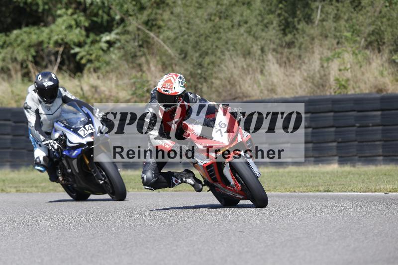 /Archiv-2025/49 26.08.2025 Cornu Master School ADR/rot-rouge/24